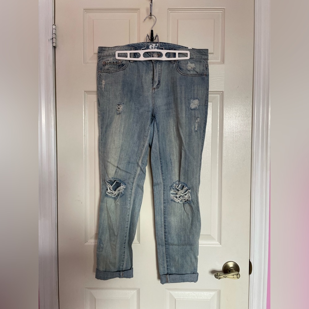 Garage ripped jeans